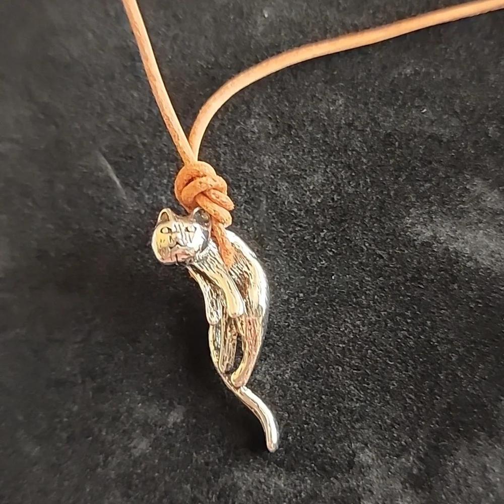 Hanging Cat leather Rope tie adjustable